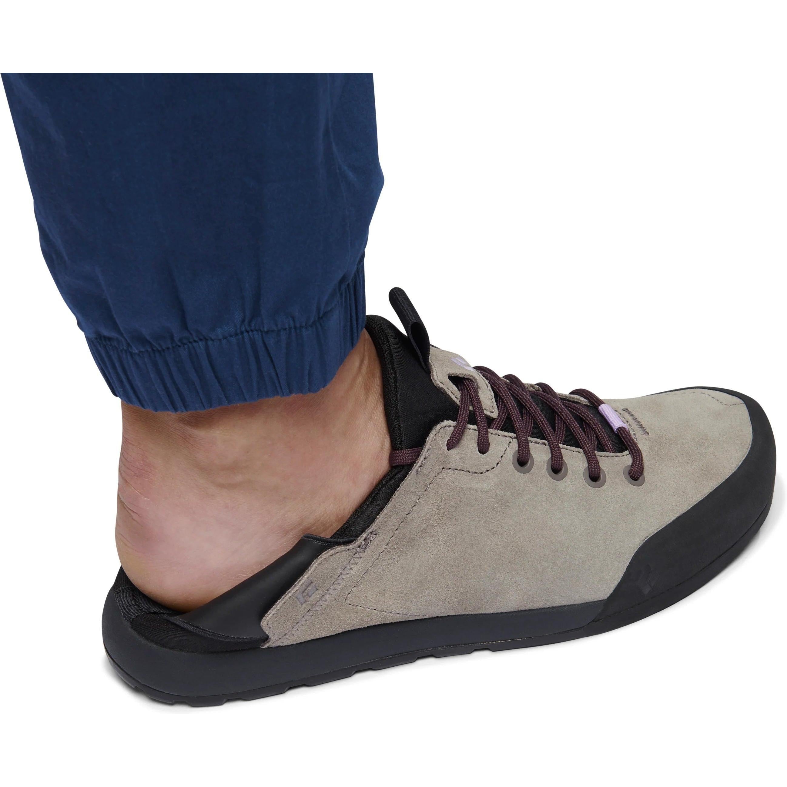 BLACK DIAMOND Women's SESSION SUEDE Approach Shoes