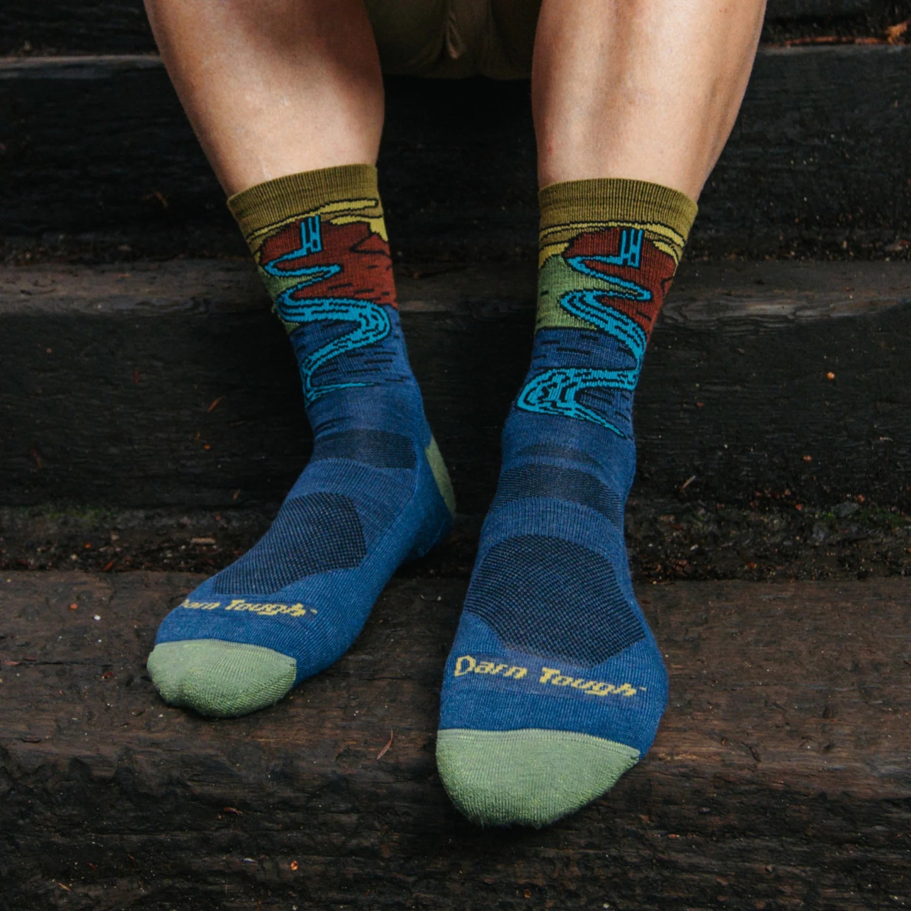 DARN TOUGH Men's Chasing Waterfalls Micro Crew Lightweight Hiking Socks 5020 Denim
