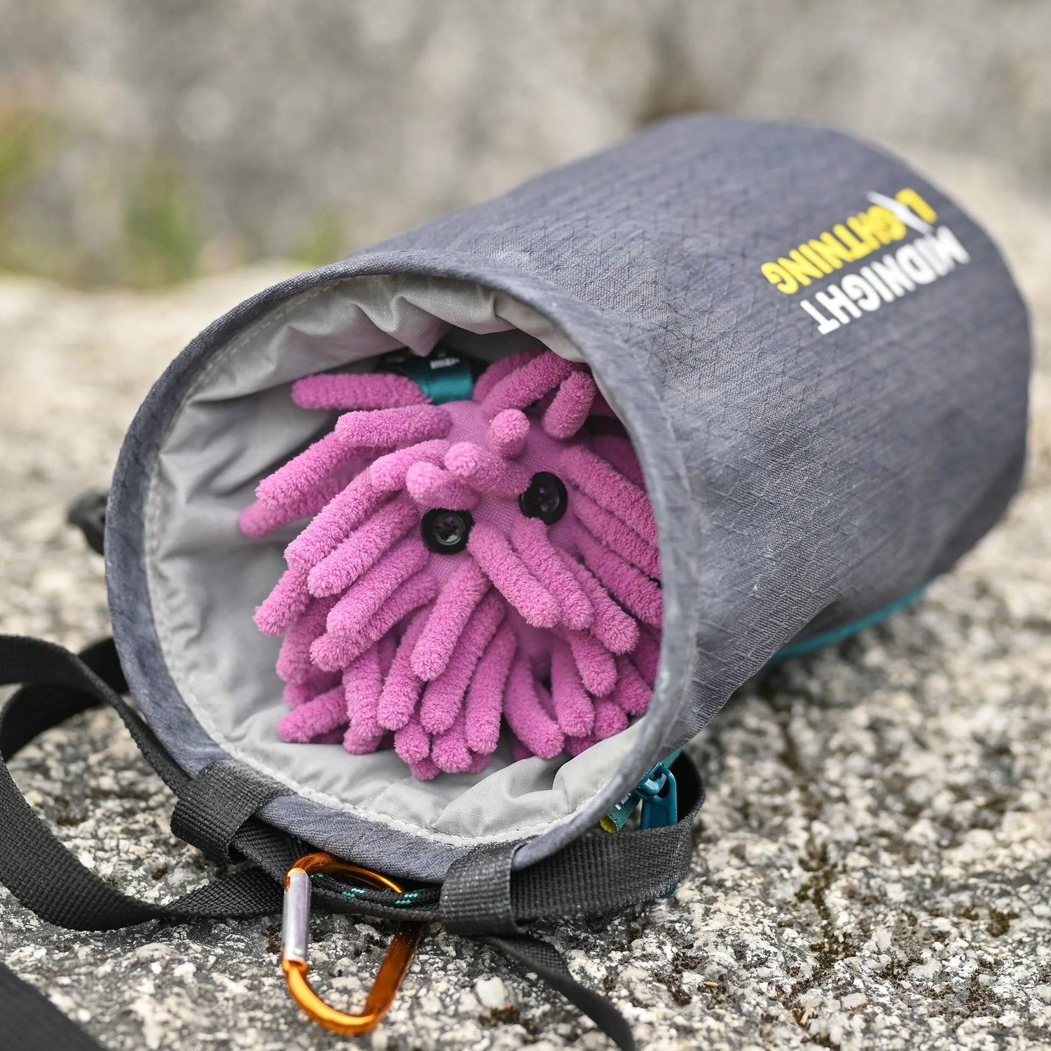 MIDNIGHT LIGHTNING Chalktopus Chalk Distributor