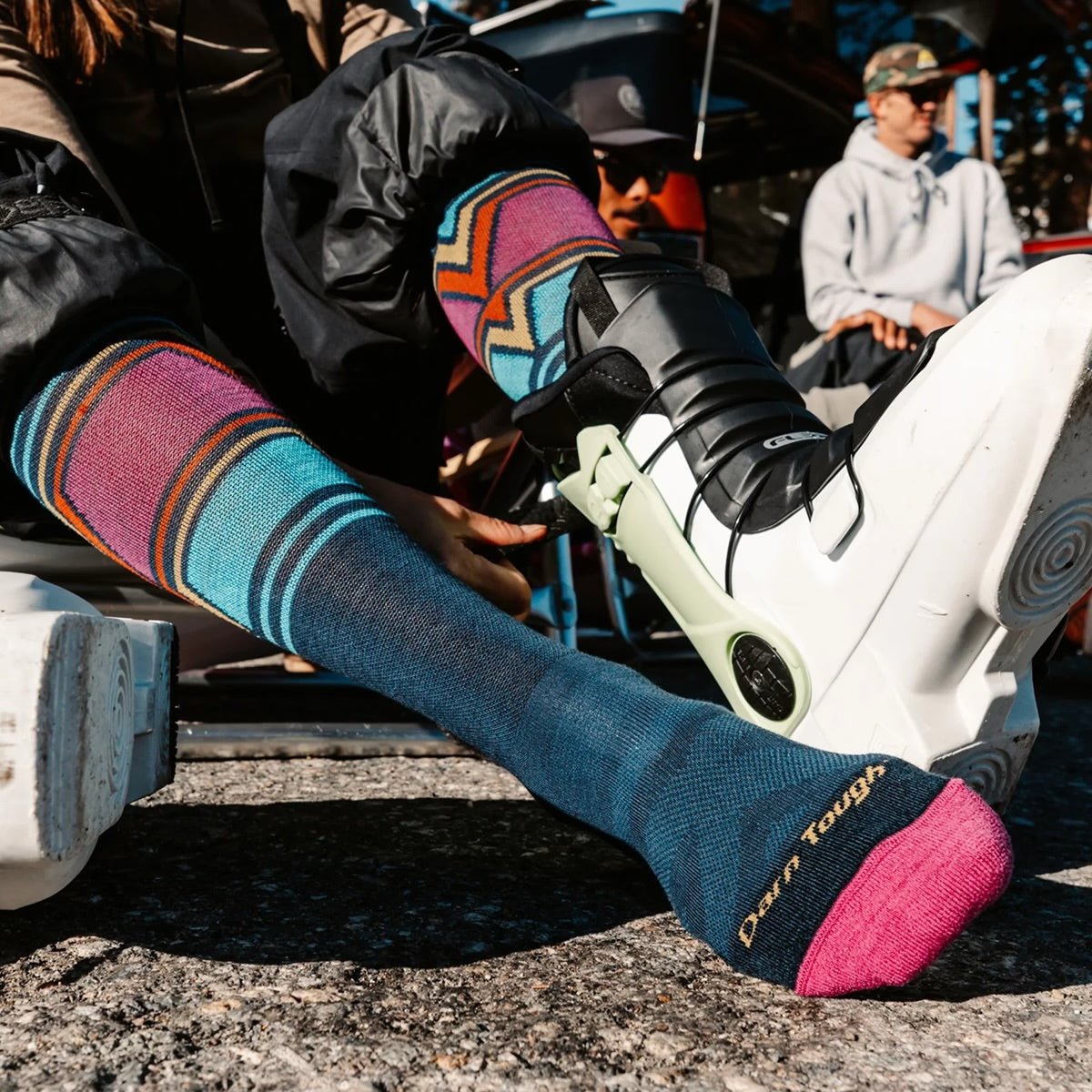 DARN TOUGH Women’s Echo Over-the-Calf Midweight Ski & Snowboard Socks 8048 Eclipse