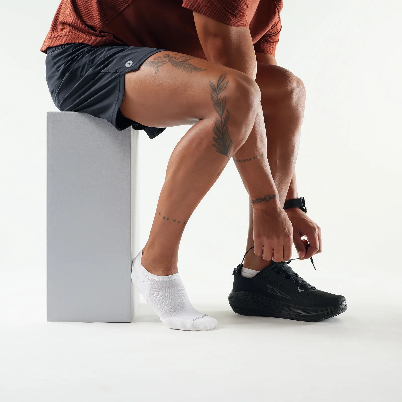 SMARTWOOL Unisex Run No Show Socks - Targeted Cushion White