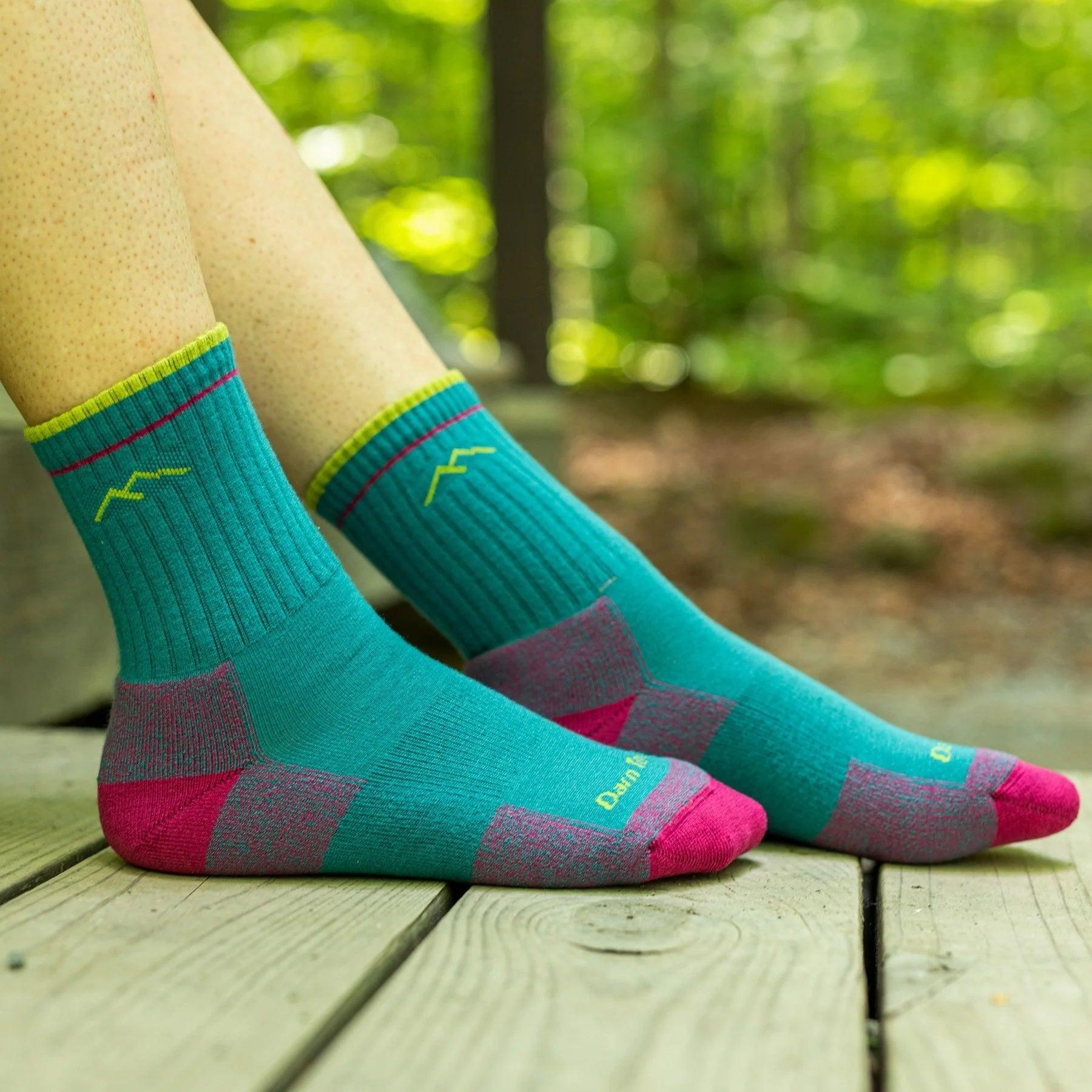 DARN TOUGH Women's Coolmax® Hiker Micro Crew Midweight Hiking Socks 1929